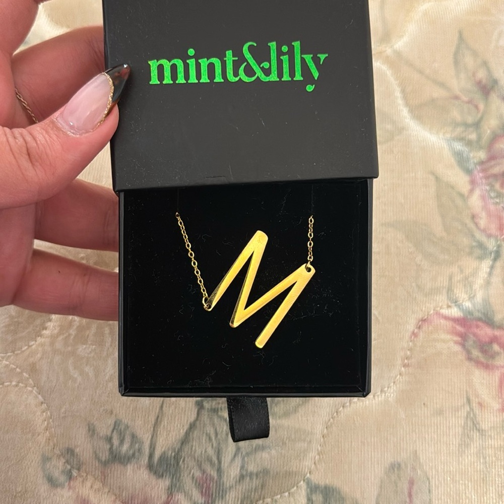 18 K gold statement initial necklace “M”